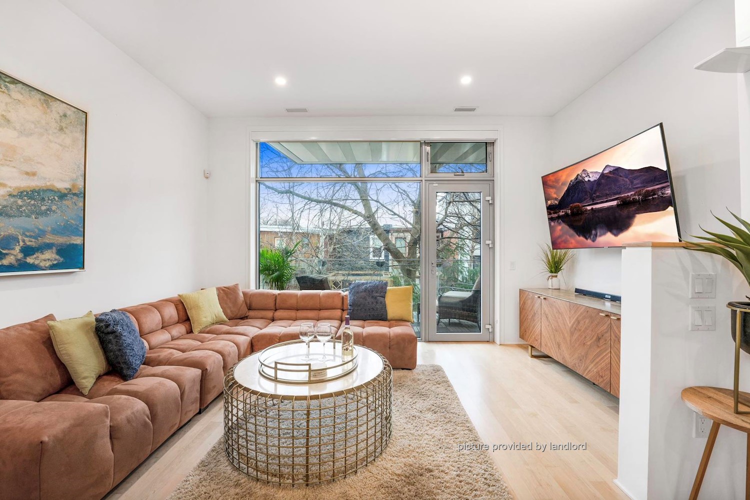 For rent Broadview AveDundas Toronto, 2 bdrm Viewit 235643