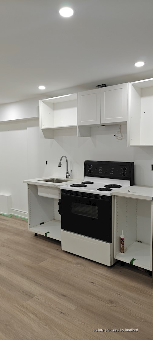 For rent DanforthMain Street Toronto, Bach Viewit 235663