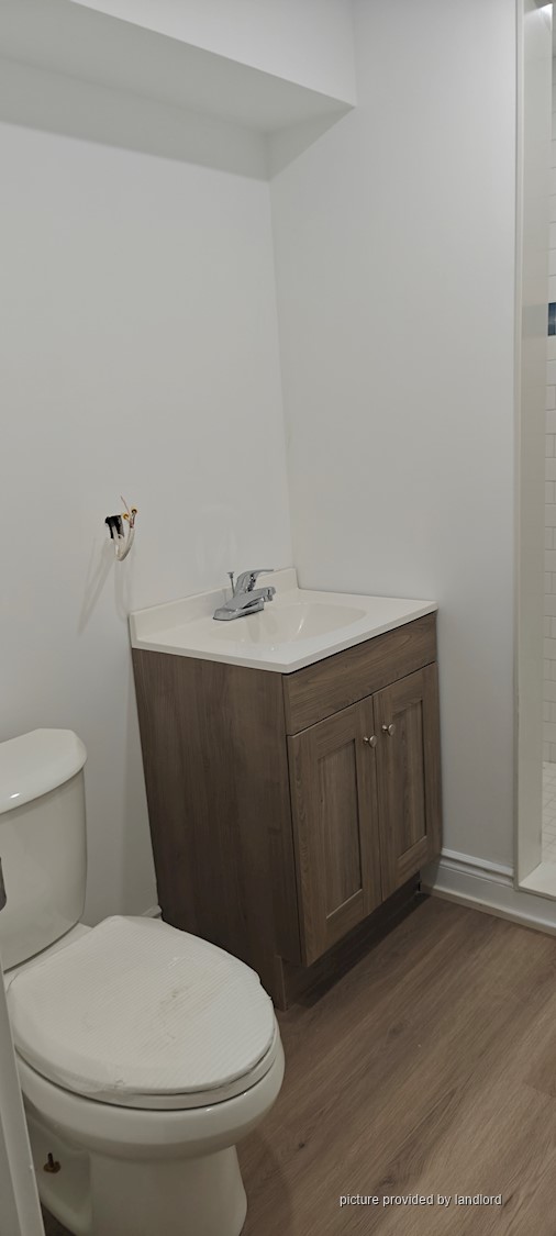 For rent DanforthMain Street Toronto, Bach Viewit 235663