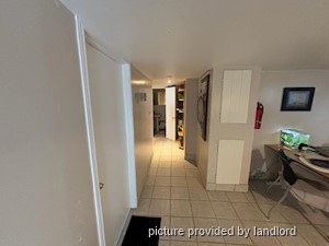 Room / Shared apartment for rent in TORONTO