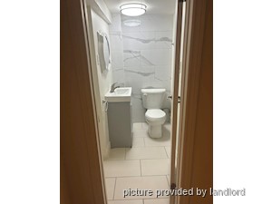 Room / Shared apartment for rent in TORONTO