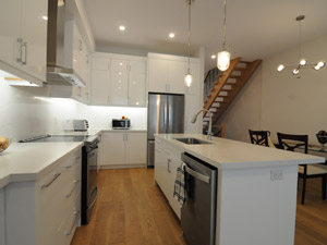 Room / Shared apartment for rent in ETOBICOKE   