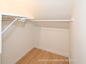 3+ Bedroom apartment for rent in TORONTO 