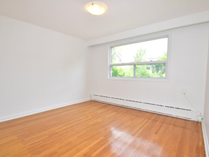 3+ Bedroom apartment for rent in TORONTO  