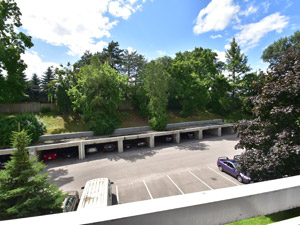 Bachelor apartment for rent in ETOBICOKE      