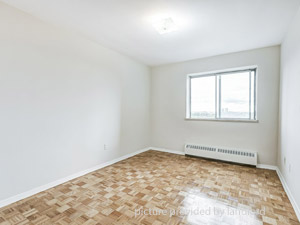 3+ Bedroom apartment for rent in MISSISSAUGA  