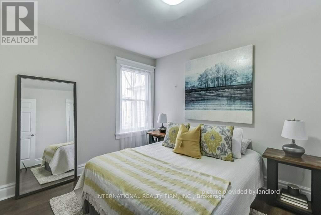 For rent 1533 Queen Street Eas Toronto, 2 bdrm Viewit 239150