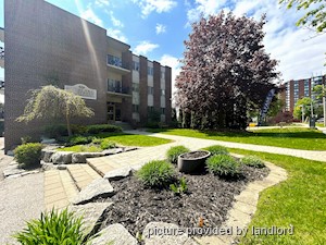 Rental Low-rise Dundonald-Blake, Barrie, ON