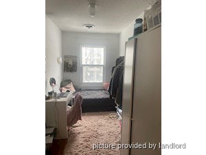 Room / Shared apartment for rent in TORONTO