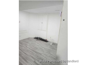 Room / Shared apartment for rent in Brampton