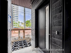 Room / Shared apartment for rent in TORONTO