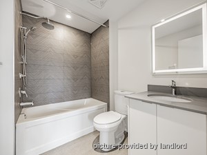 Room / Shared apartment for rent in TORONTO