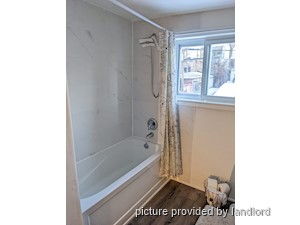 Room / Shared apartment for rent in TORONTO