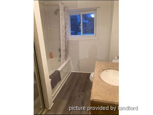 Room / Shared apartment for rent in TORONTO