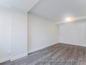 Bachelor apartment for rent in Etobicoke