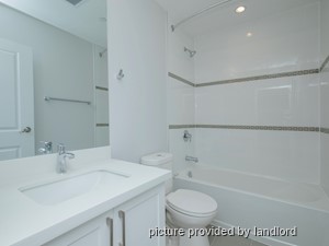 Bachelor apartment for rent in Scarborough