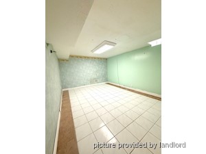 Room / Shared apartment for rent in TORONTO