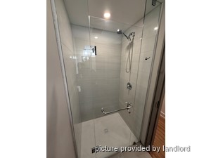 Room / Shared apartment for rent in TORONTO