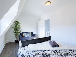 3+ Bedroom apartment for rent in TORONTO