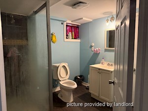 Room / Shared apartment for rent in TORONTO