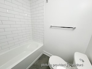 Bachelor apartment for rent in Etobicoke