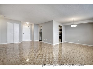 Bachelor apartment for rent in Scarborough