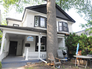 Bachelor apartment for rent in TORONTO 