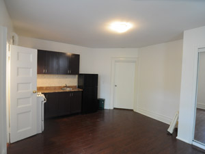 Bachelor apartment for rent in TORONTO 