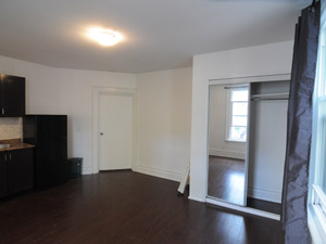 Bachelor apartment for rent in TORONTO 