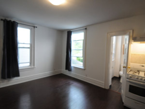 Bachelor apartment for rent in TORONTO 