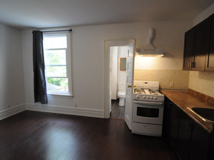 Bachelor apartment for rent in TORONTO 