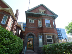 Bachelor apartment for rent in TORONTO 