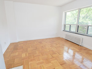 Bachelor apartment for rent in TORONTO     