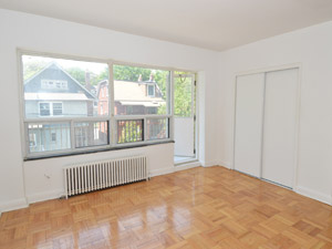 Bachelor apartment for rent in TORONTO     
