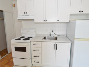 Bachelor apartment for rent in TORONTO     