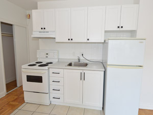 Bachelor apartment for rent in TORONTO     