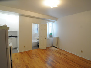 Bachelor apartment for rent in TORONTO   