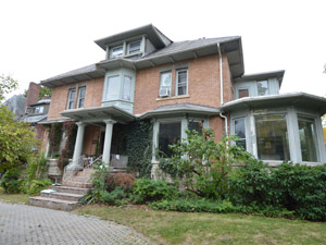 3+ Bedroom apartment for rent in TORONTO
