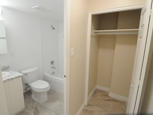 Bachelor apartment for rent in TORONTO   