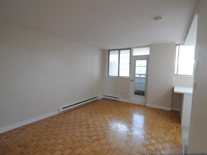 Bachelor apartment for rent in TORONTO   