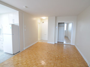 Bachelor apartment for rent in TORONTO   