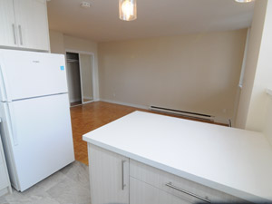 Bachelor apartment for rent in TORONTO   