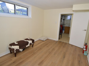 Room / Shared apartment for rent in RICHMOND HILL 