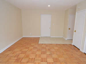 Bachelor apartment for rent in ETOBICOKE  