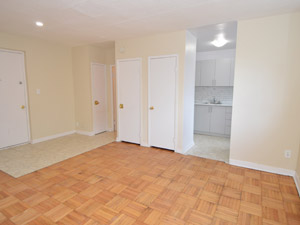 Bachelor apartment for rent in ETOBICOKE  