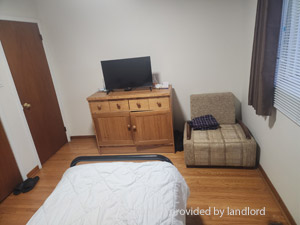 Room / Shared apartment for rent in ETOBICOKE 