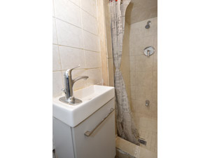 Room / Shared apartment for rent in York 