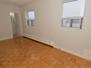 Bachelor apartment for rent in NORTH YORK 
