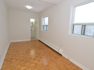 Bachelor apartment for rent in NORTH YORK 