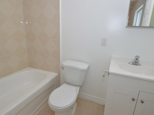 Bachelor apartment for rent in NORTH YORK 